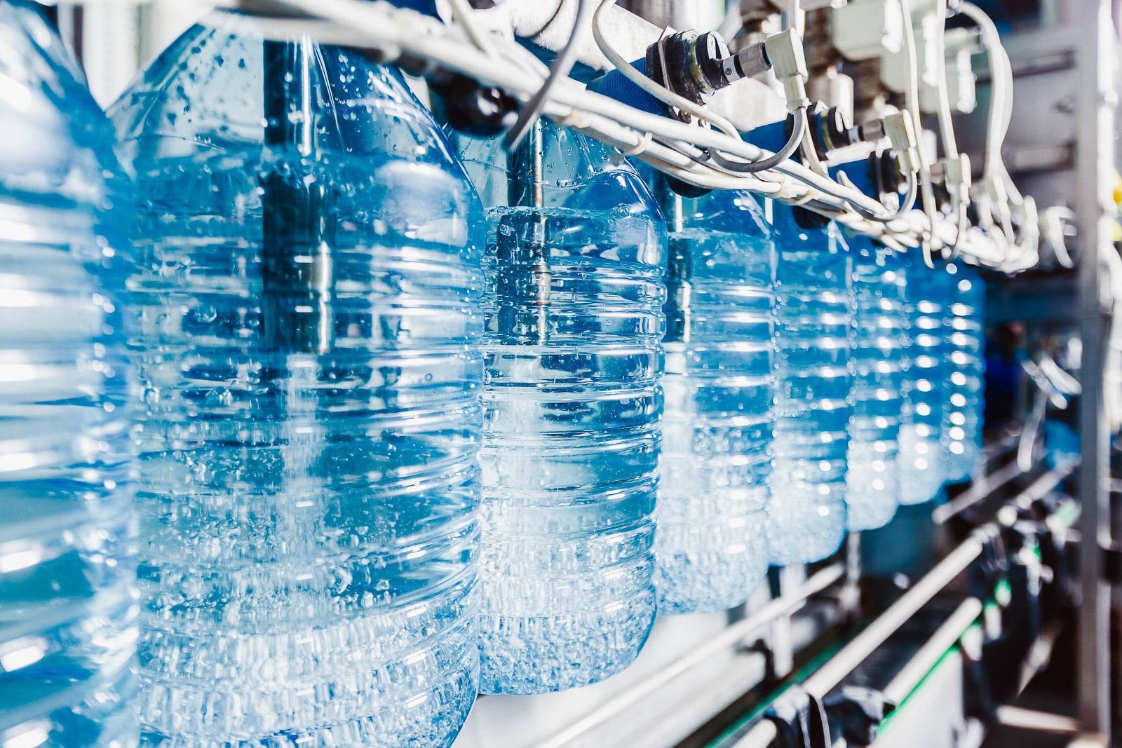 Свойства бутилированной воды и ее преимущества
